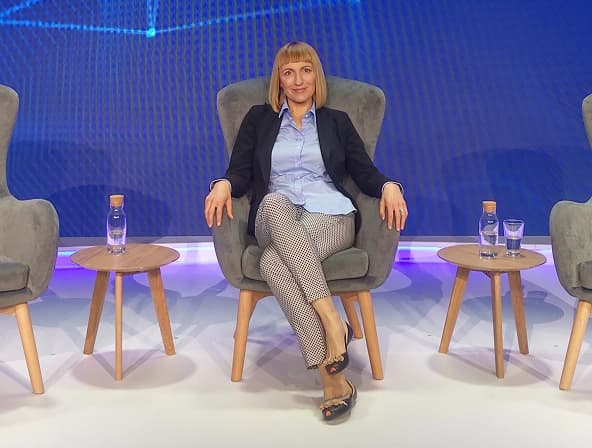 dr Gabriela Bar