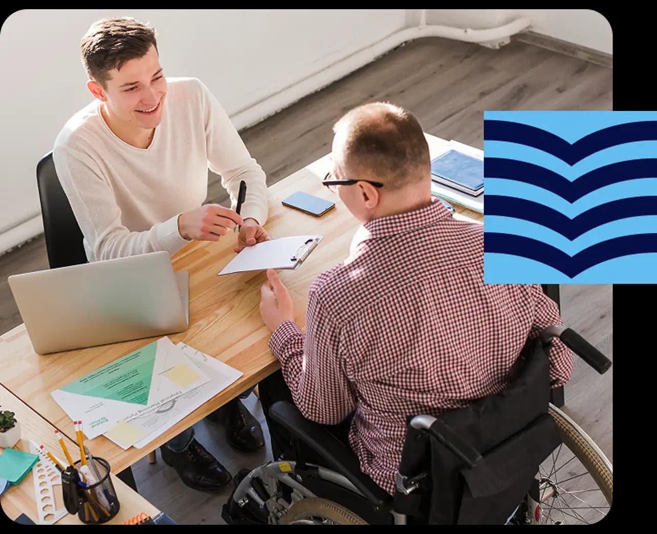 Zdjęcie przedstawiające uczących się studentów