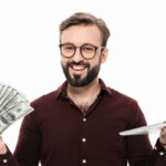 Ile zarabia informatyk po studiach