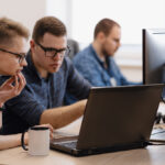 Najbardziej opłacalne kierunki studiów – IT, prawo, finanse i nie tylko