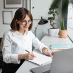 Ile zarabia redaktor