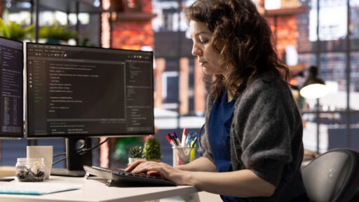 Zawody przyszłości 2030 – programowanie z silną pozycją na rynku pracy