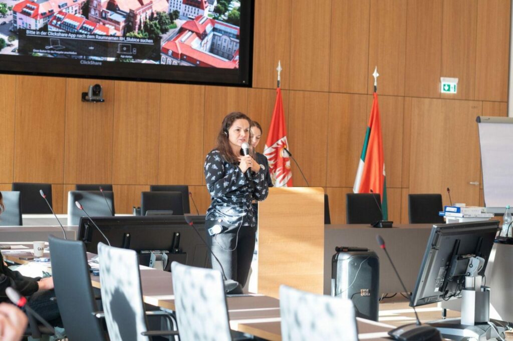 United by the Bridge – Together at the Border. konferencja