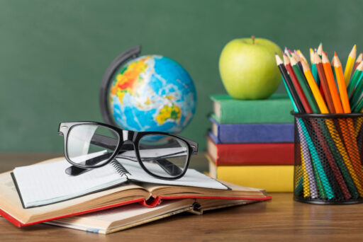 Jakie znaczenie dla studentów WSKZ ma doświadczenie dr. Jarosława Kotlińskiego? Poznaj działalność pedagoga i dydaktyka