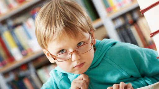 Tyflopedagogika – co to za dziedzina i jakie studia pozwolą Ci rozwijać się w tym obszarze?